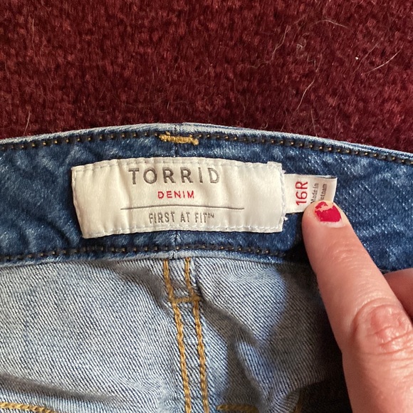 Torrid Boyfriend Jeans - Picture 2 of 4